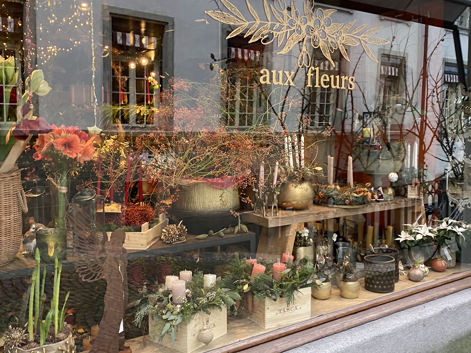 D&eacute;tail floral — roses et feuillages